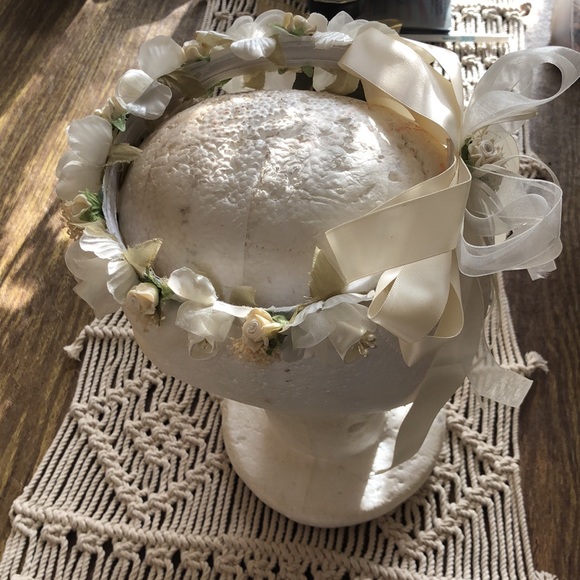 Ivory/Cream dainty Flower Girl head crown. One size fits all. - Picture 10 of 12